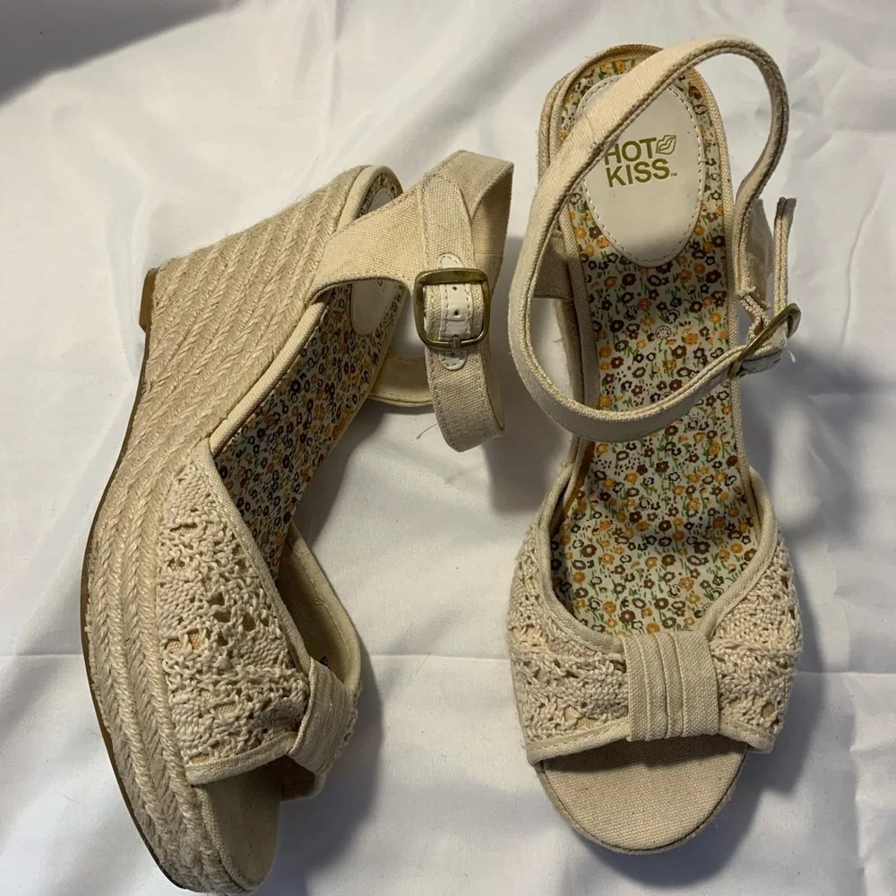 Hot Kiss Crochet Lace & Canvas Espadrilles
